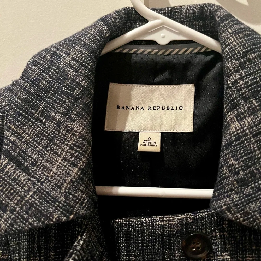 Banana Republic Navy Blue Blazer - Picture 2 of 6